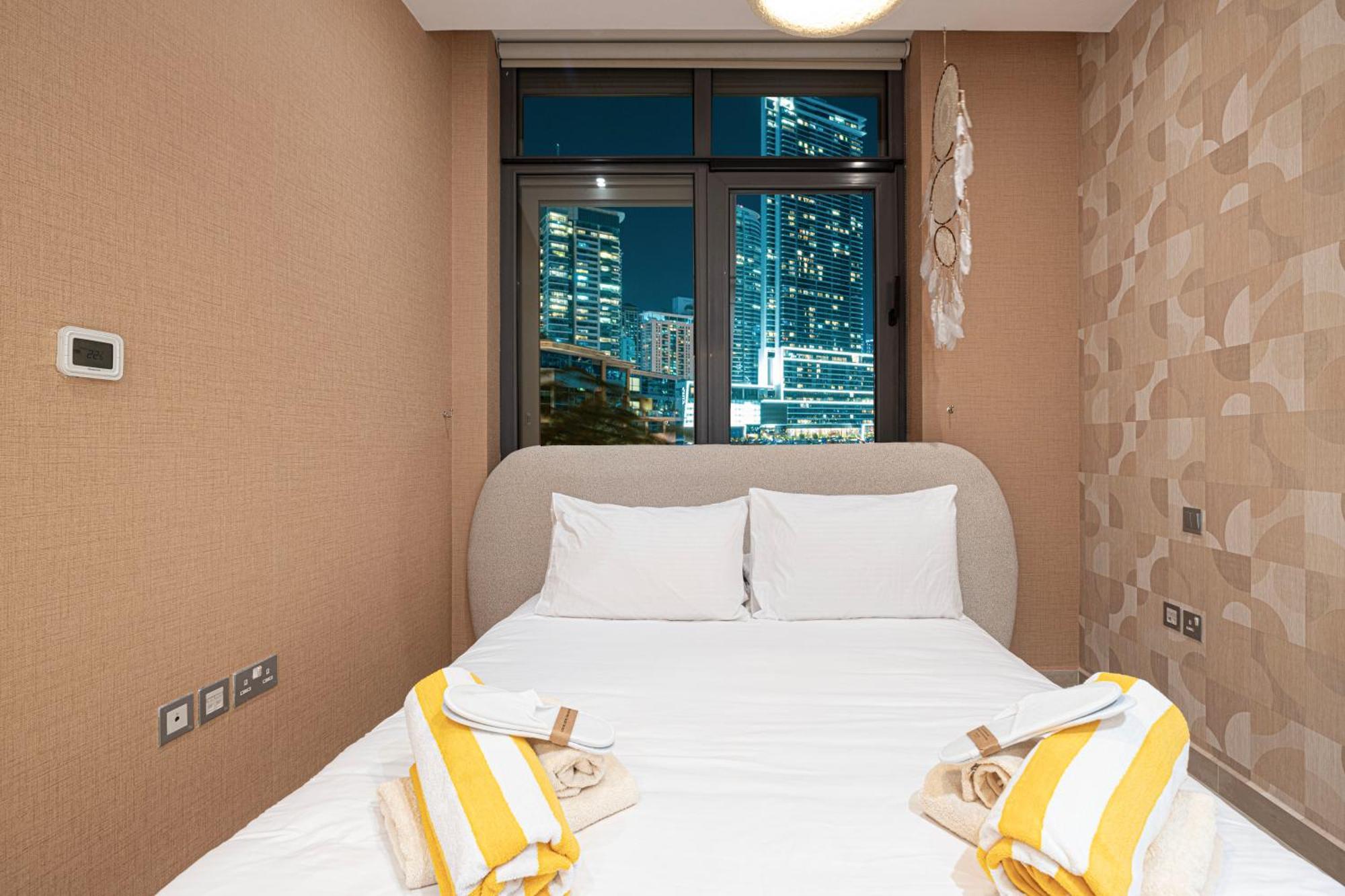 Apartment Koyo In The Heart Of Jbr Beach - 3Bdr Dubaj Kültér fotó